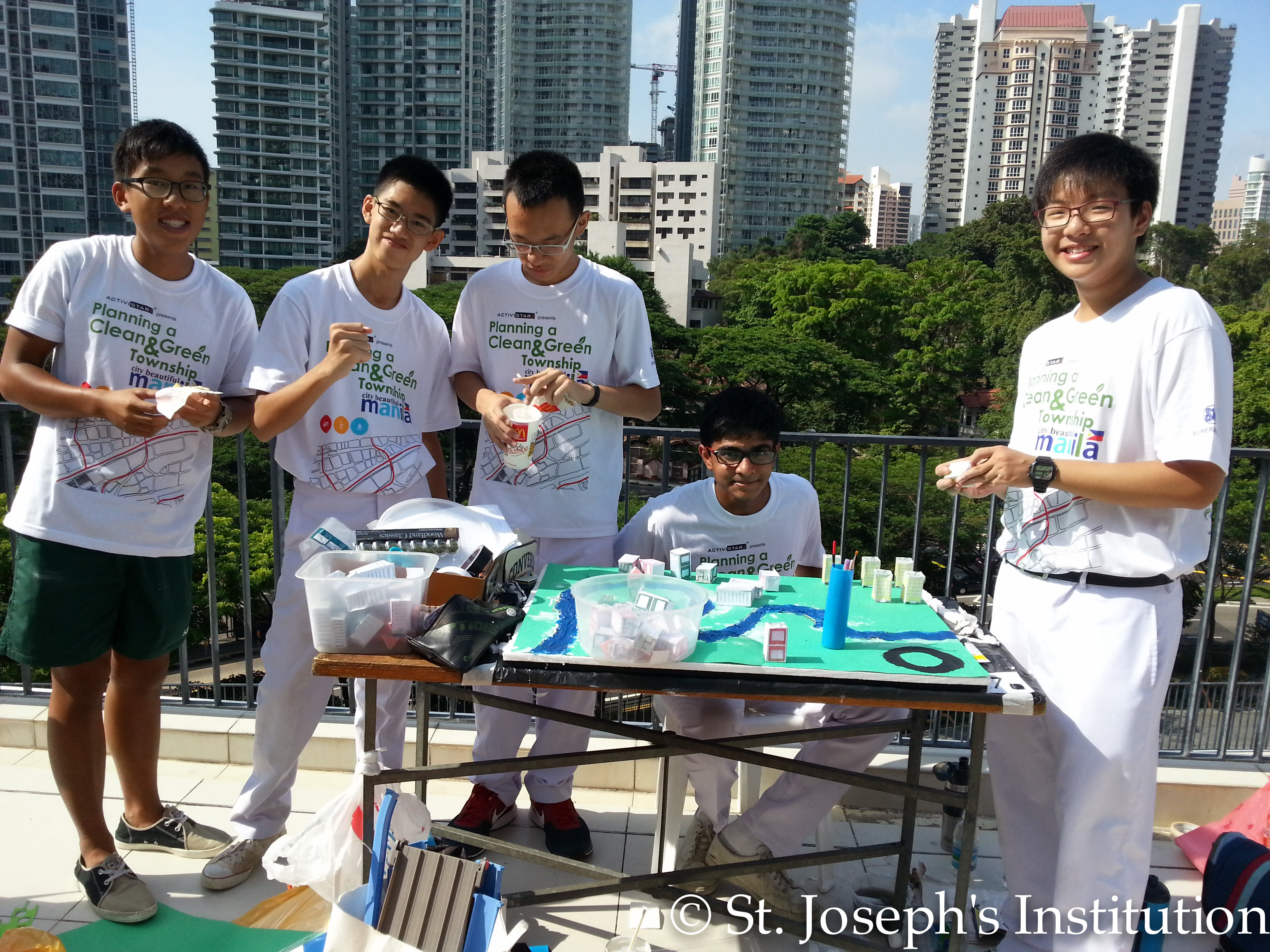 20150412-The Building Block Team making their model.jpg